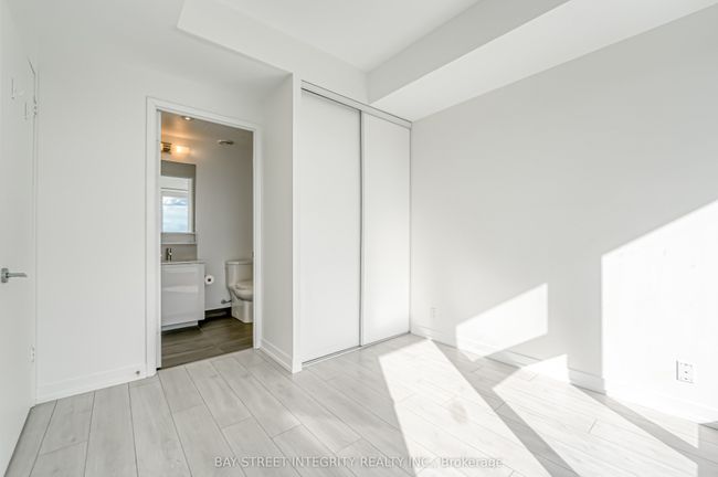 3205 - 5 Buttermill Ave, Condo with 2 bedrooms, 2 bathrooms and null parking in Vaughan ON | Image 14