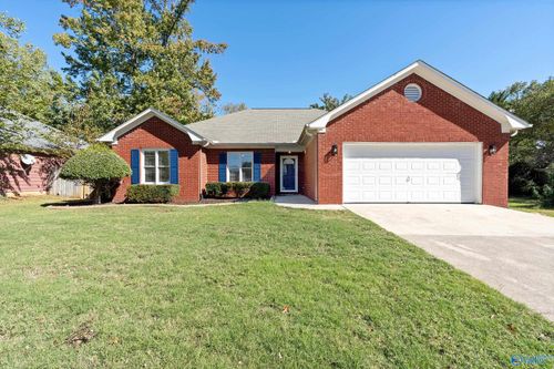 231 Jarrett Ln, Madison, AL, 35758-6811 | Card Image