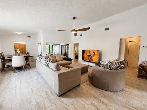 16s-9606 Sw 1st Ct, Coral Springs, FL, 33071-7398 | Card Image
