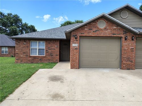 b-1700 Joshua Pl, Springdale, AR, 72764-2932 | Card Image
