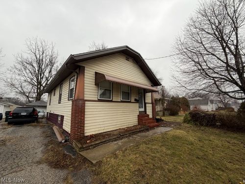 845 Concord Ave, Akron, OH, 44306-2305 | Card Image