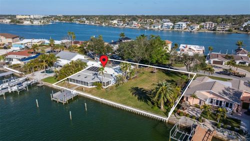 521 Harbor Drive N, INDIAN ROCKS BEACH, FL, 33785 | Card Image