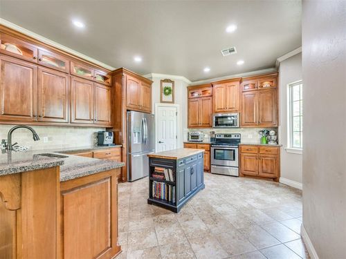 5208 Old Lantern Way, Choctaw, OK, 73020 | Card Image