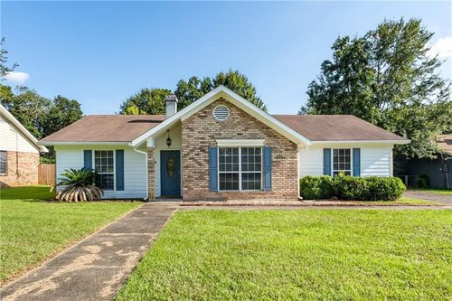 9491 Burnt Pine Dr, Mobile, AL, 36695-8462 | Card Image