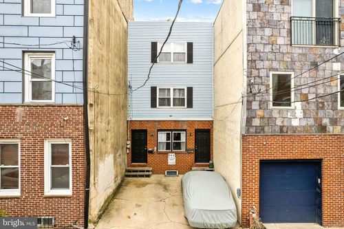 944 New Market St, Philadelphia, PA, 19123-2306 | Card Image