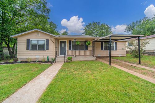 1233 W Ball St, Weatherford, TX, 76086-2900 | Card Image