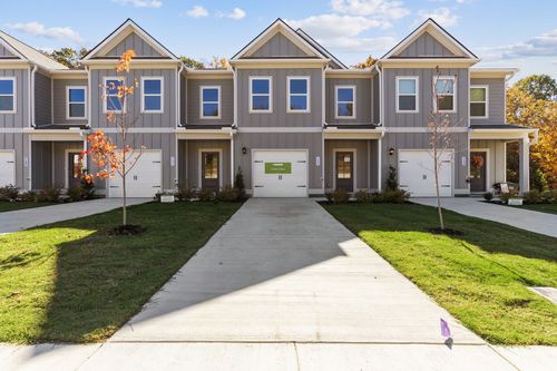 133 Ironhorse Way, Dickson, TN, 37055-5074 | Card Image