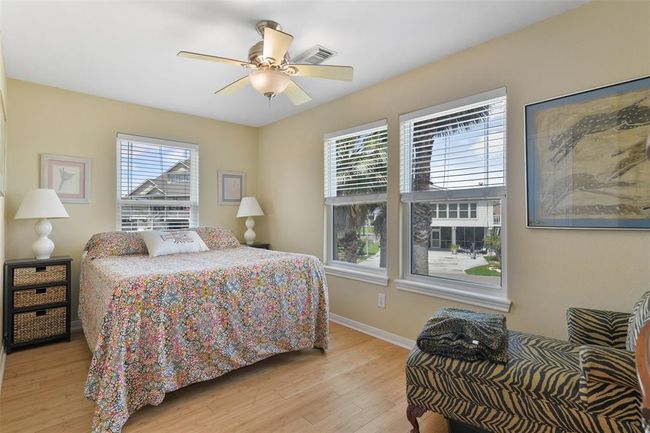 1239 Oahu Dr, House other with 3 bedrooms, 2 bathrooms and 2 parking in Tiki Island TX | Image 22