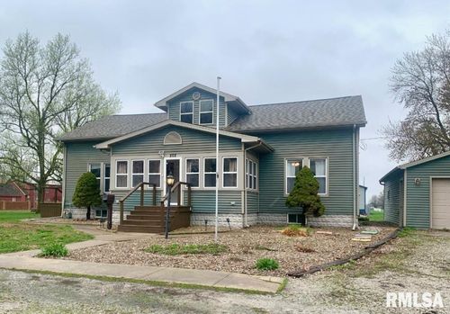 202 W Mound St, Girard, IL, 62640-1240 | Card Image