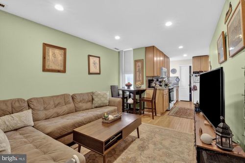 3-4215 Ridge Ave, PHILADELPHIA, PA, 19129-1745 | Card Image