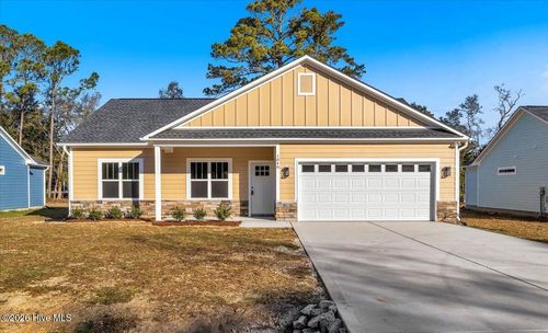 1040 Mcilwaine Dr, Supply, NC, 28462-3670 | Card Image
