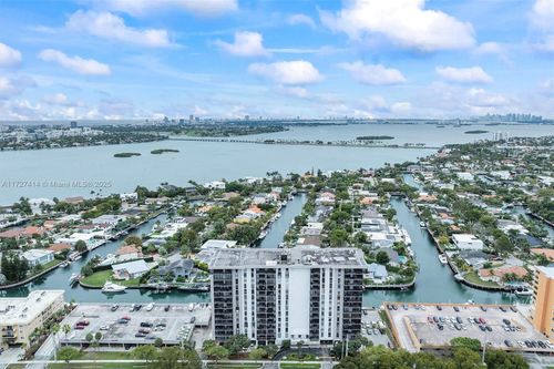 b206-2500 Ne 135th St, North Miami, FL, 33181-3591 | Card Image