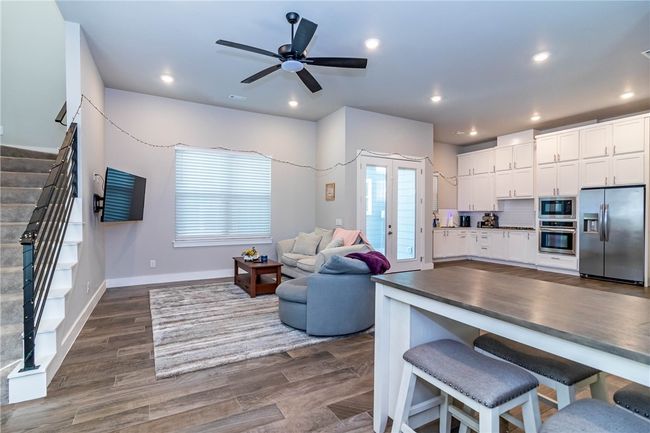 146 E South St, House other with 3 bedrooms, 3 bathrooms and null parking in Fayetteville AR | Image 4