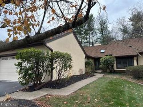 6 Steeplechase Ln, BLUE BELL, PA, 19422-2460 | Card Image