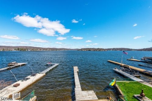 131 Maxim Dr, Hopatcong, NJ, 07843-1900 | Card Image