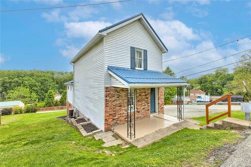 8002 Hayward St, Wendel, PA, 15691-1005 | Card Image