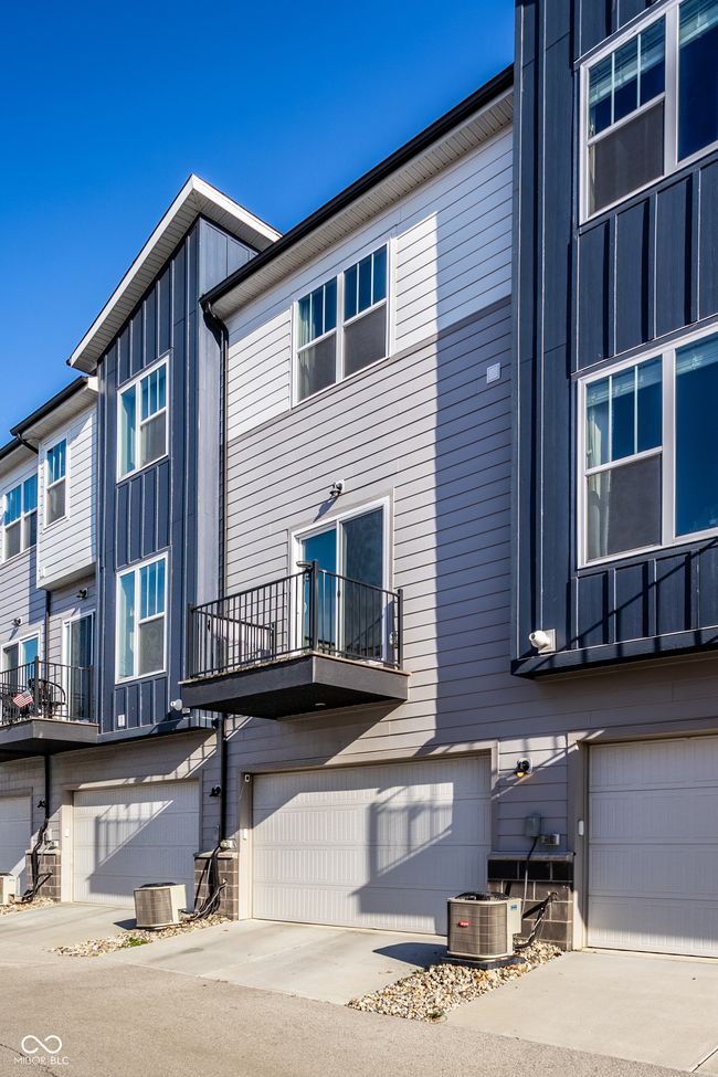 Back of Townhome | Image 34