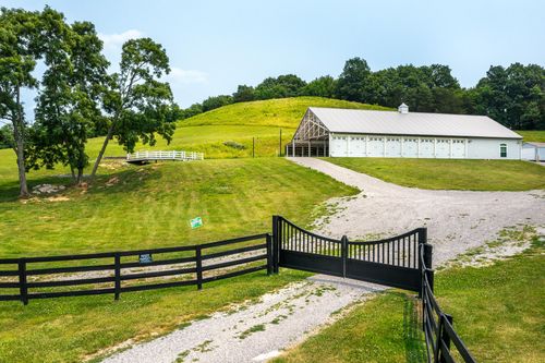 54 Burdette Knob Rd, Lancaster, KY, 40444-7855 | Card Image