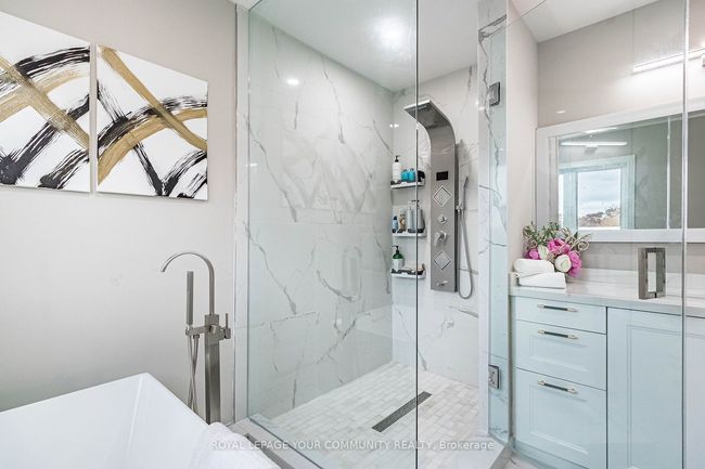 63 Regency View Hts, House other with 4 bedrooms, 4 bathrooms and 5 parking in Maple ON | Image 23