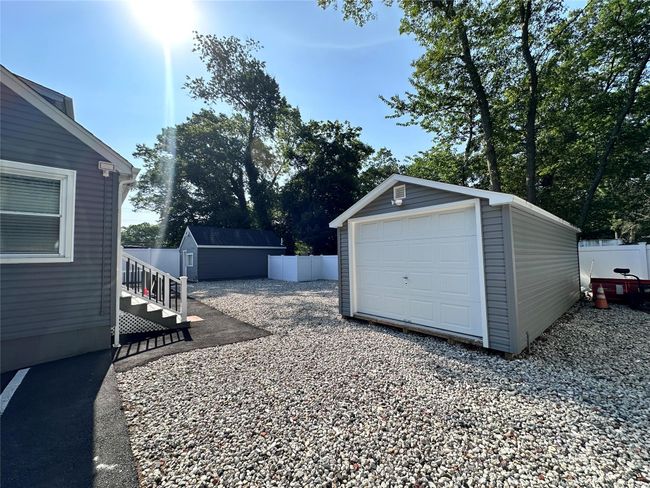 View of garage | Image 4