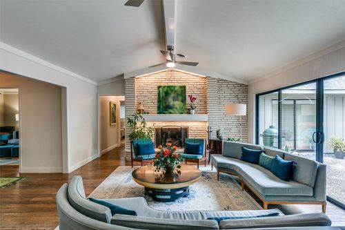 9357 Creel Creek Dr, Dallas, TX, 75228-4131 | Card Image