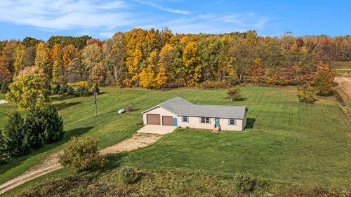 38648 24th Ave, Gobles, MI, 49055-9625 | Card Image
