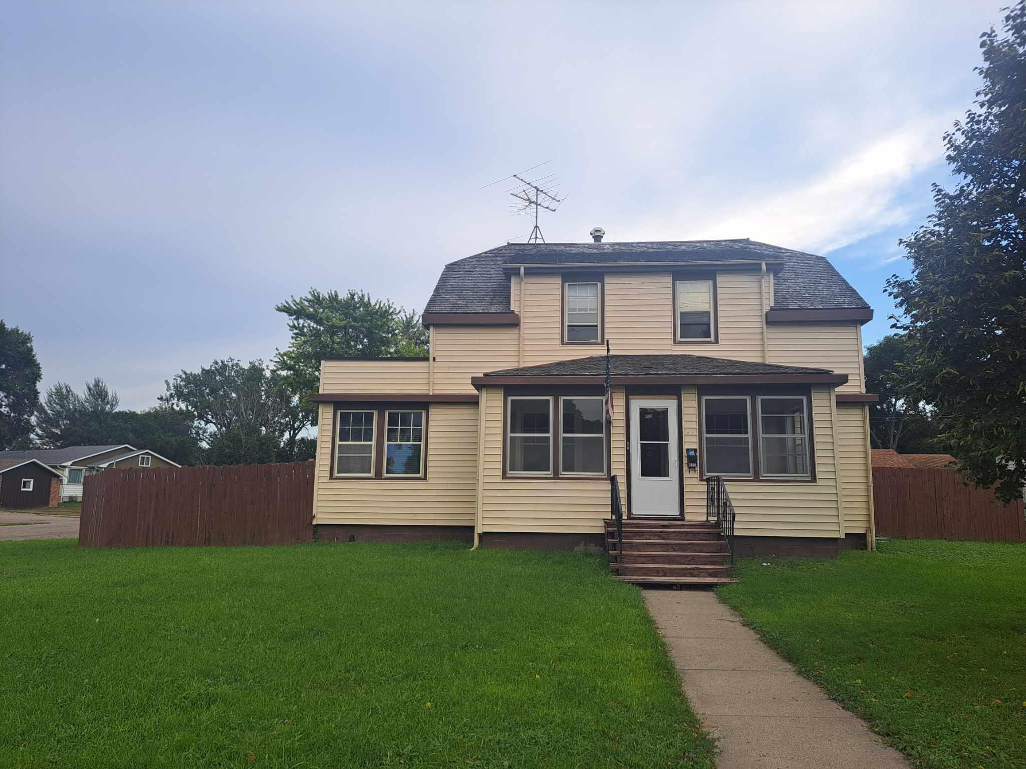 State St, Aberdeen, SD 57401