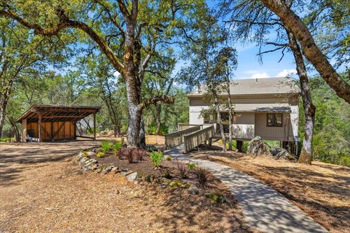 17500 Winding Oaks Rd, Grass Valley, CA, 95949-8755 | Card Image
