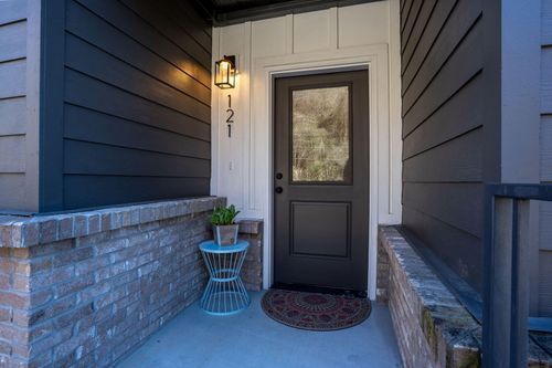 899 Cherokee Blvd, Chattanooga, TN, 37405-3342 | Card Image