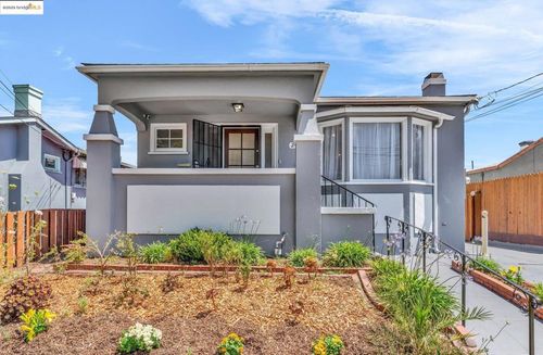 2442 Camden St, Oakland, CA, 94605 | Card Image