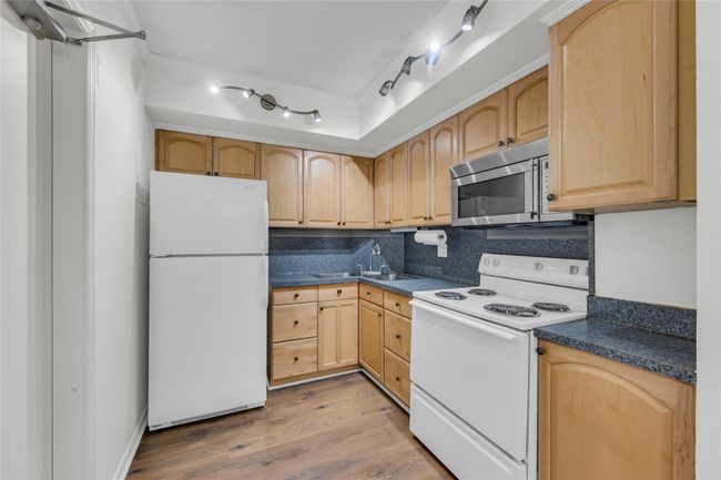 APT-201A - 2426 Se 17 Th St, Condo with 1 bedrooms, 1 bathrooms and null parking in Fort Lauderdale FL | Image 11