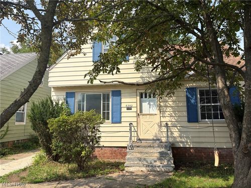5202 Joseph St, Maple Heights, OH, 44137-1534 | Card Image