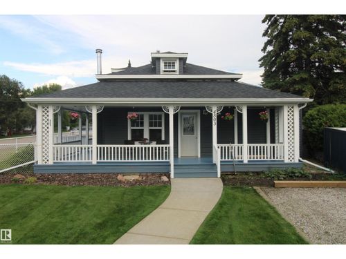 4503 50 Ave, Alberta Beach, AB, T0E0A0 | Card Image