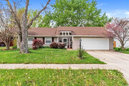 9126 Redfield Dr, Fort Wayne, IN, 46819-2341 | Card Image