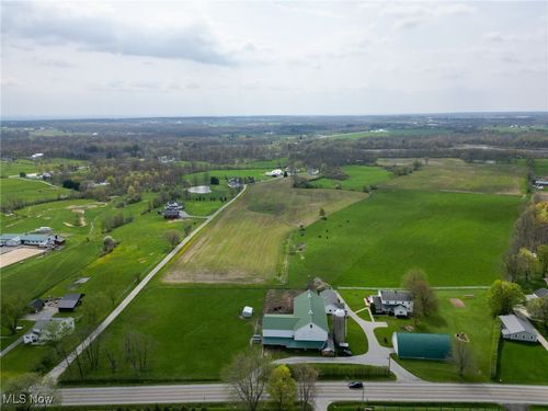 16321 Burton Windsor Rd, Middlefield, OH, 44062-9794 | Card Image