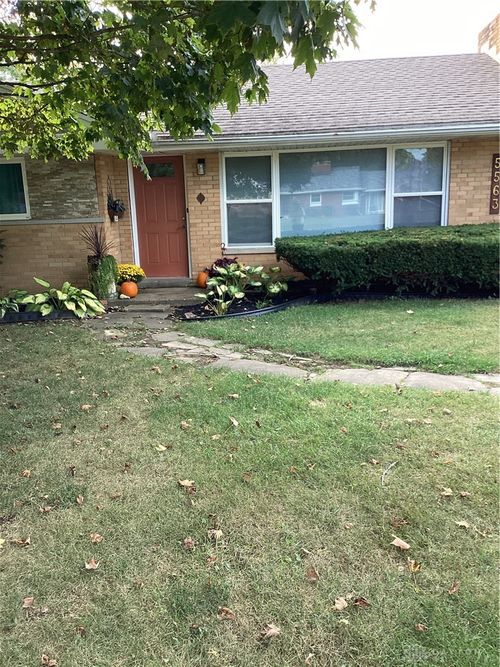 5563 Fair Valley Rd, Dayton, OH, 45414-2949 | Card Image