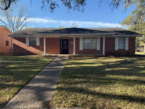 2206 Palomar St, Baytown, TX, 77520-3533 | Card Image