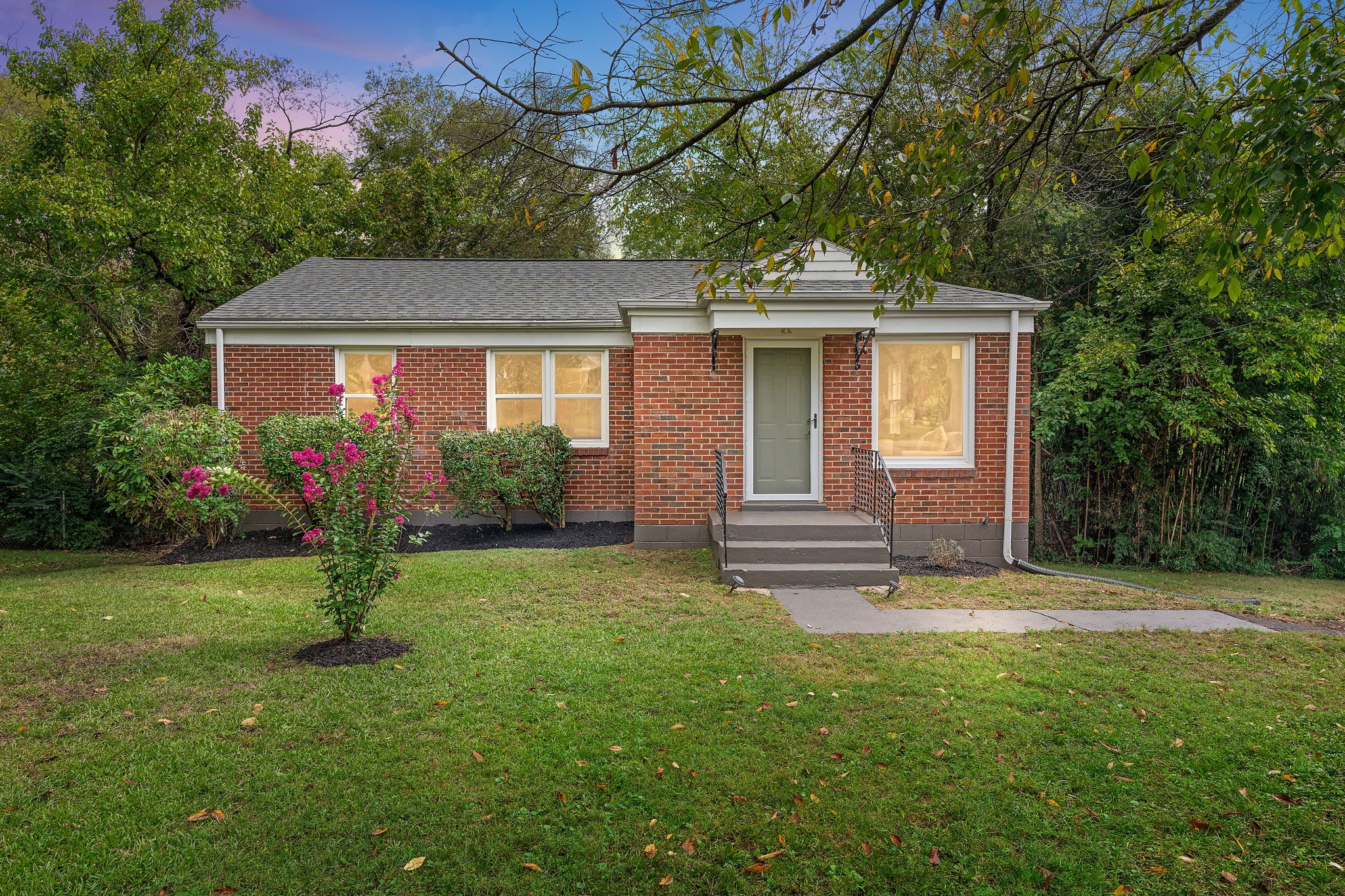 Saint Edwards Dr, Nashville, TN 37211