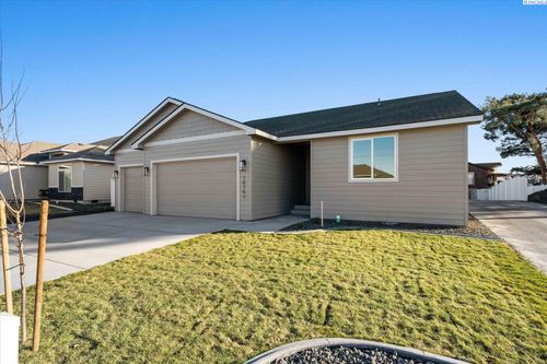 10151 W 16th Pl, Kennewick, WA, 99338-2543 | Card Image