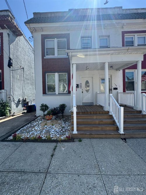2-110 Rector St, Perth Amboy, NJ, 08861-4720 | Card Image