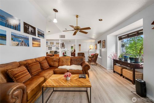 7600 Highland Park Way Sw, Seattle, WA, 98106-2097 | Card Image