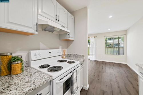 apt-60-2712 Oak Rd, Walnut Creek, CA, 94597-2805 | Card Image