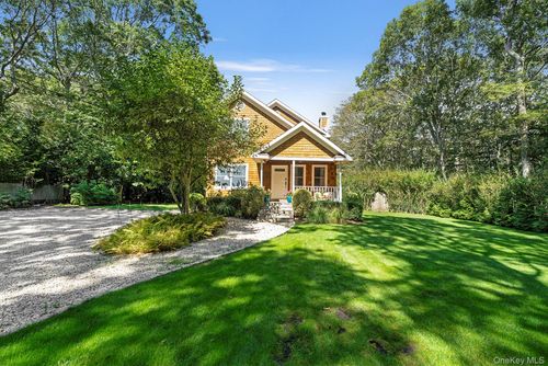 7 Wooded Oak Ln, East Hampton, NY, 11937-3825 | Card Image