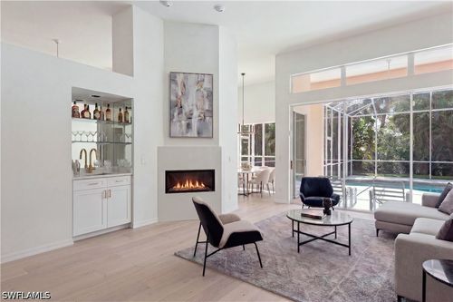 584 Eagle Creek Dr, NAPLES, FL, 34113-8017 | Card Image