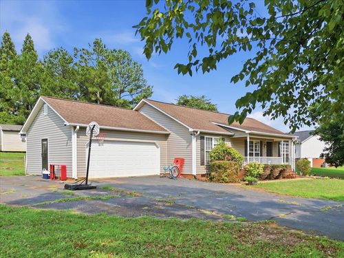 113 Beaver Creek Dr, Chesnee, SC, 29323-8019 | Card Image