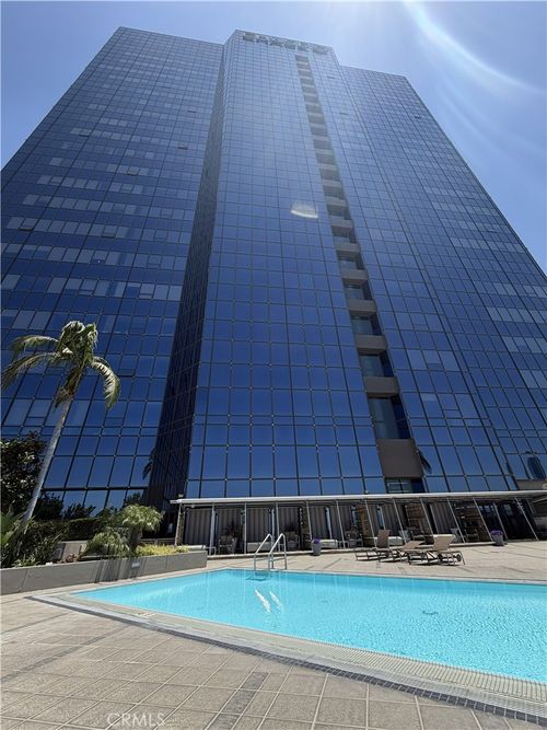 2901-1100 Wilshire Blvd, Los Angeles, CA, 90017-1967 | Card Image