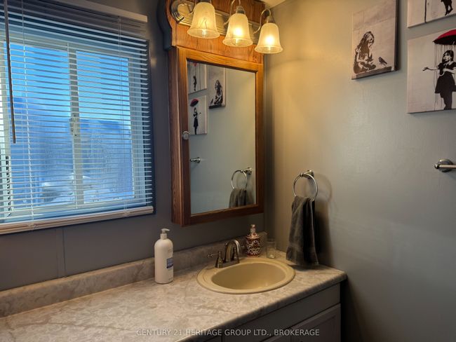 32 - 227 Big Hill Rd, House other with 2 bedrooms, 1 bathrooms and 2 parking in Seeleys Bay ON | Image 18