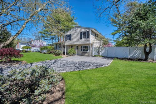 6 Linford Lane, Huntington, NY, 11747 | Card Image