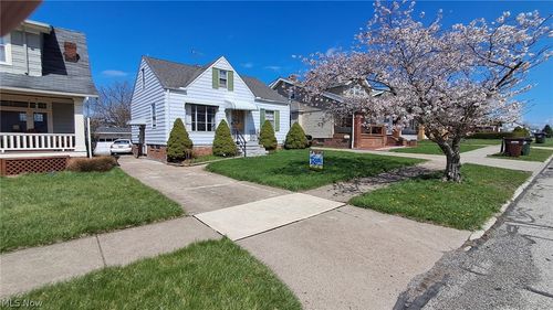 6014 Laverne Ave, Parma, OH, 44129-1914 | Card Image