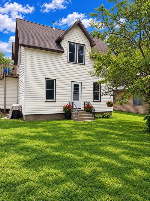 2-107 N Park Rd, Blair, WI, 54616-8500 | Card Image